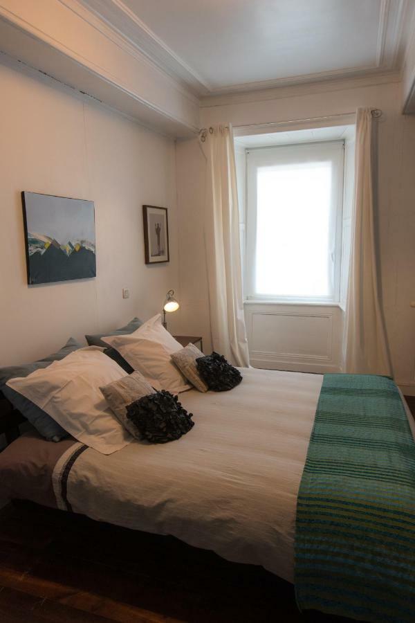 Les Chambres De Lourmel Понтіві Екстер'єр фото